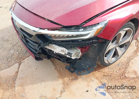2018 Honda Accord Touring 2.0T from USA, damaged, VIN 1HGCV2F95JA034190